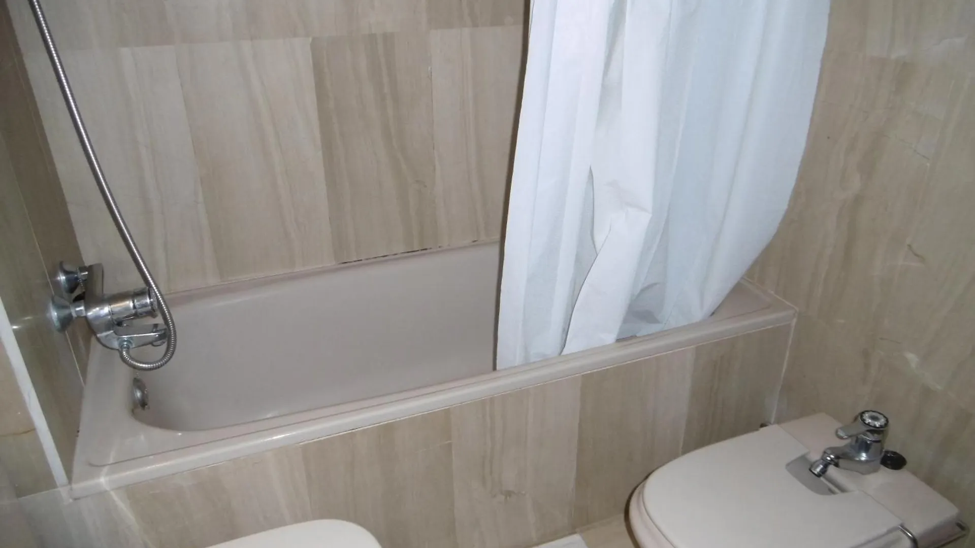 Apartman Apartamento Cerca De La Playa Con Piscina Y Parking Tossa de Mar Spanyolország